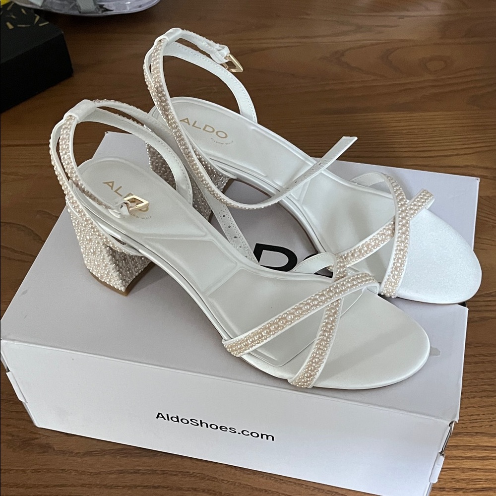 Aldo Bouclettie Heels